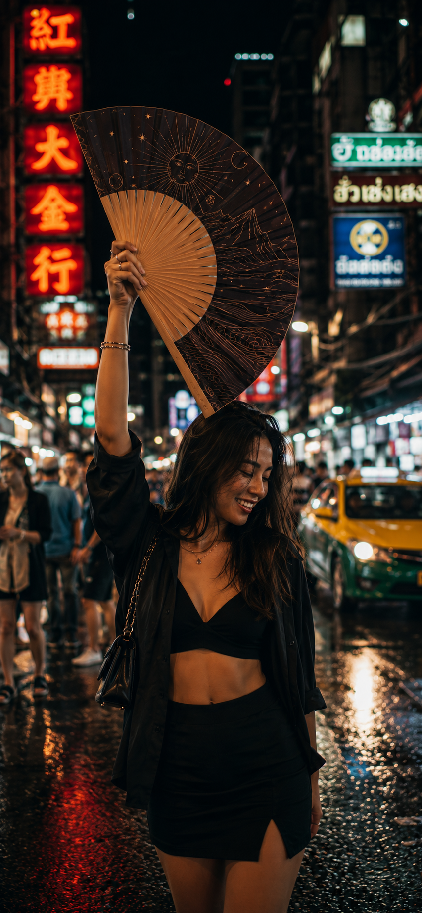 Custom hand fan by VEYOO